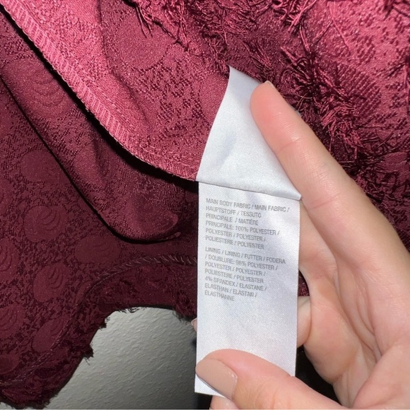 Dennis Basso NWT Diagonal Clipped Jacquard Topper with Brooch Large - Picture 3 of 5